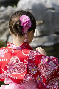s-little-girl-in-kimon-000020529944_Full